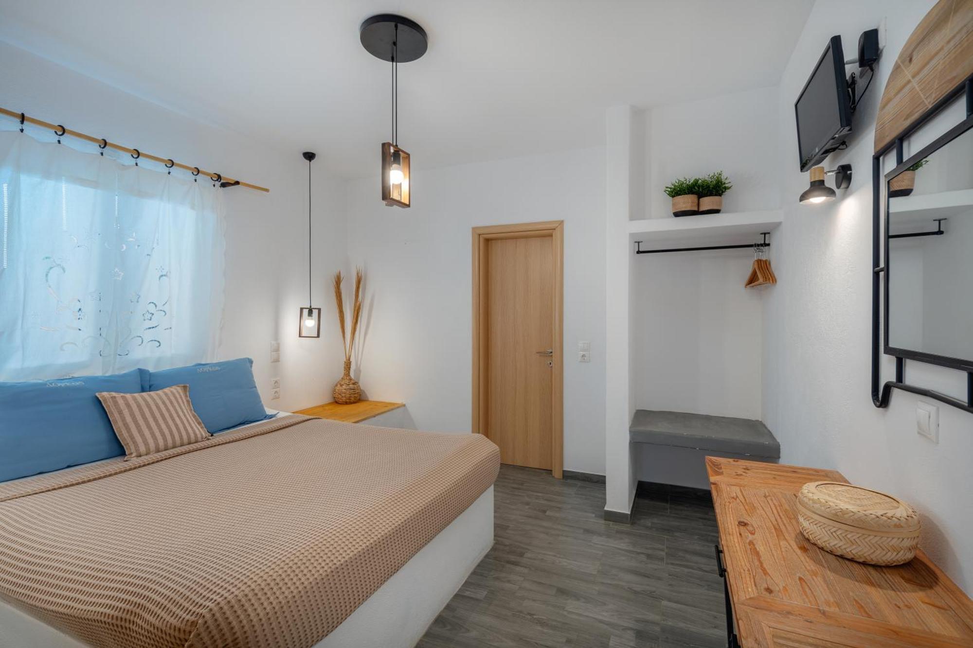 Dorkas Luxury Rooms&Apartments Livadakia Екстериор снимка