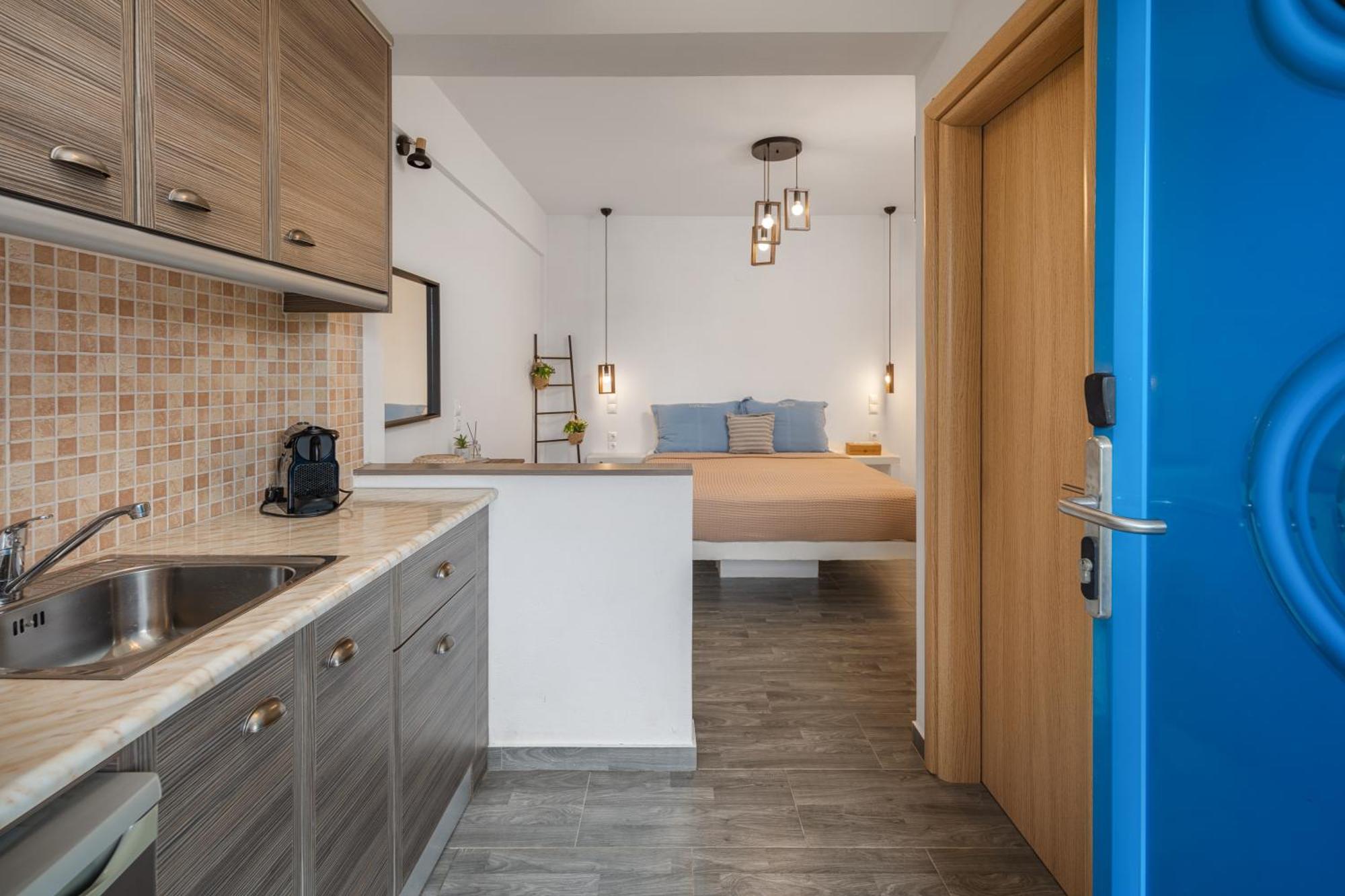 Dorkas Luxury Rooms&Apartments Livadakia Екстериор снимка