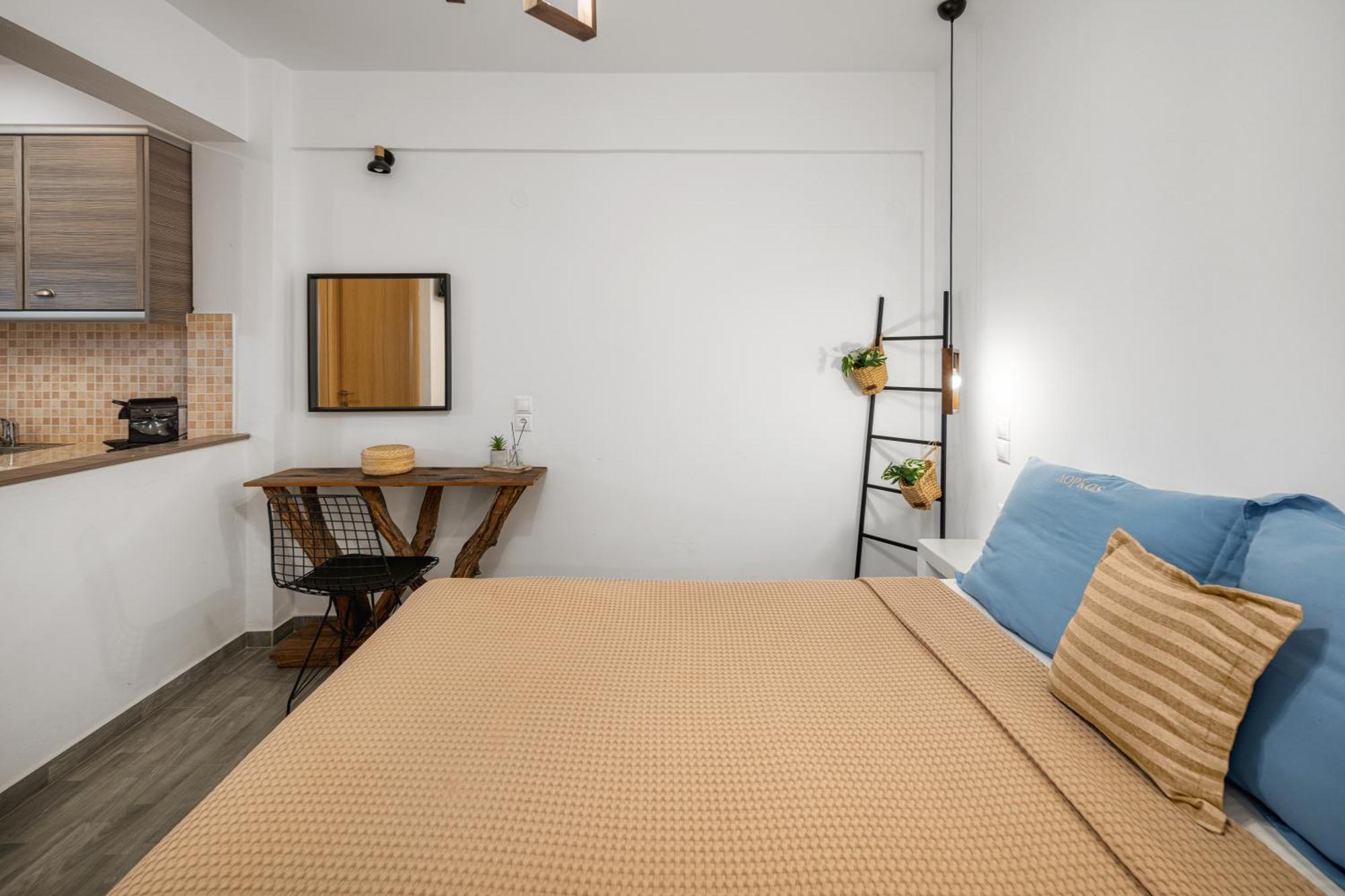 Dorkas Luxury Rooms&Apartments Livadakia Екстериор снимка