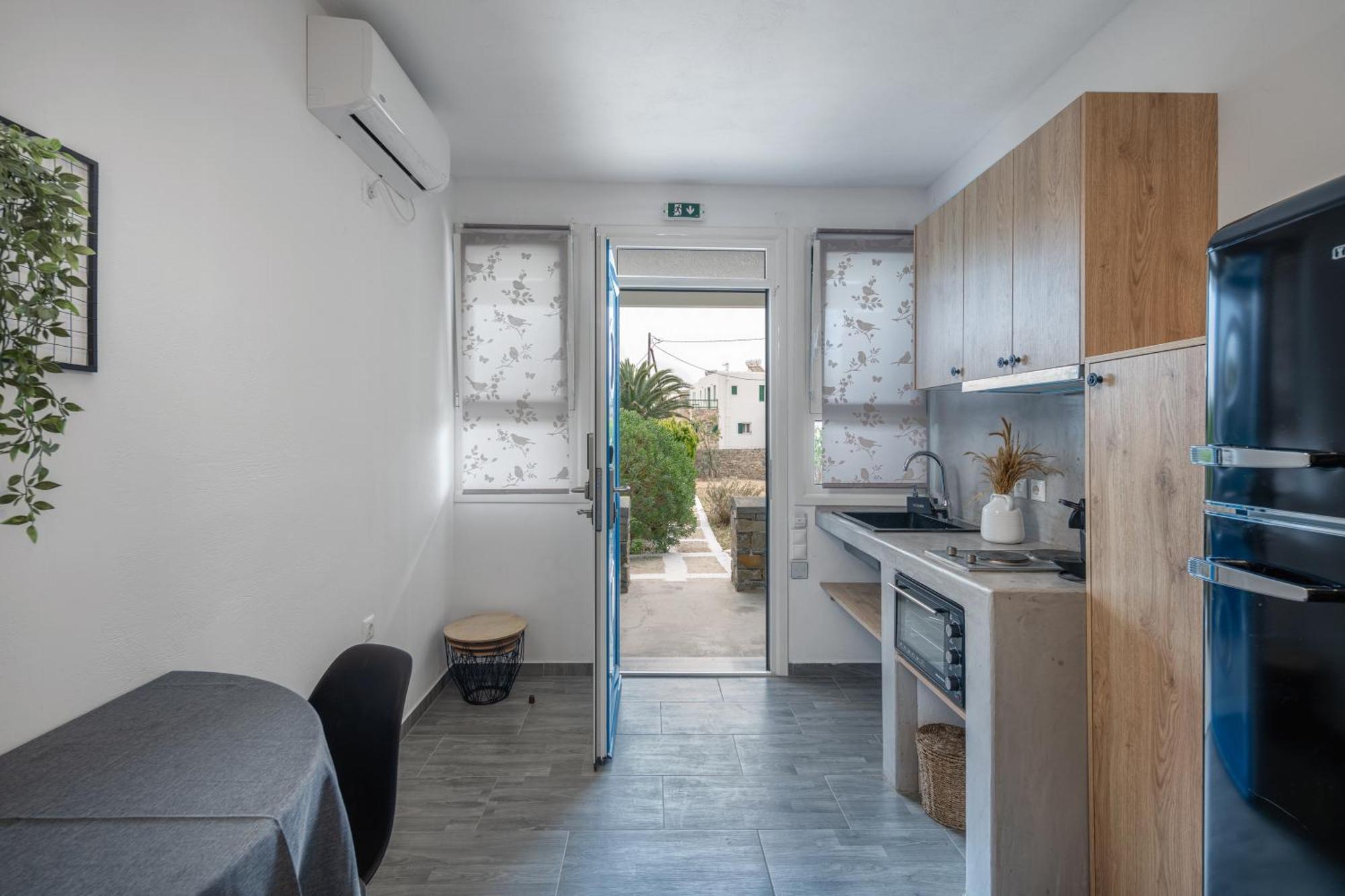 Dorkas Luxury Rooms&Apartments Livadakia Екстериор снимка